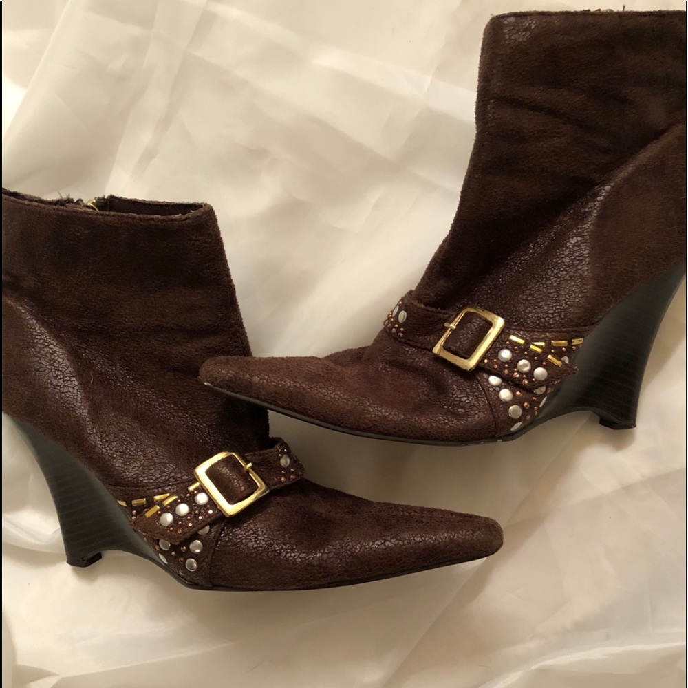 Pointed Toe Heeled Boots